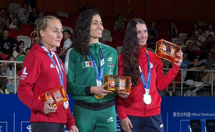 Laura Burgos gana medalla de oro en muaythai en los World Games