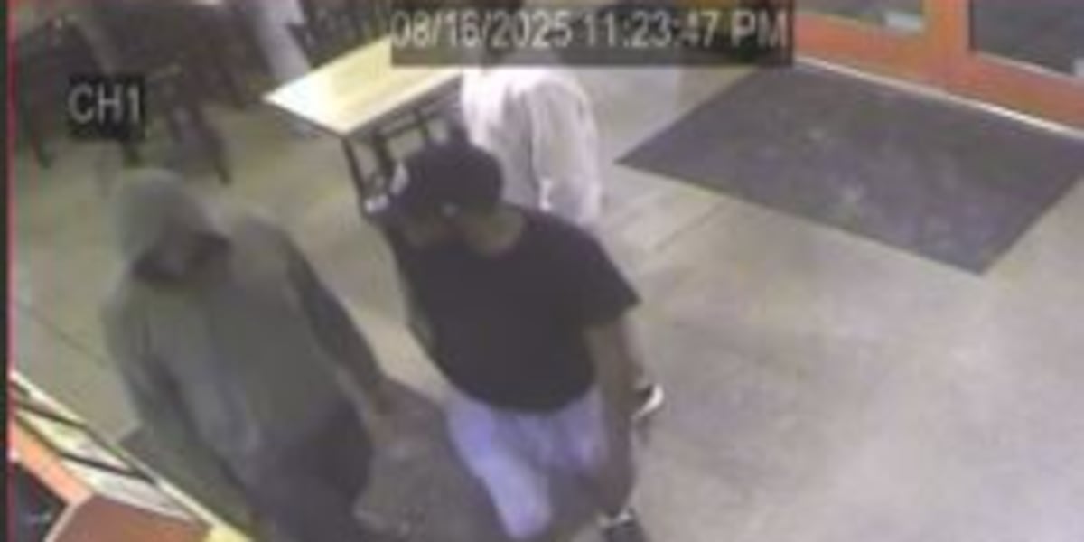 Madison Police searching for two suspects in connection to store robbery
