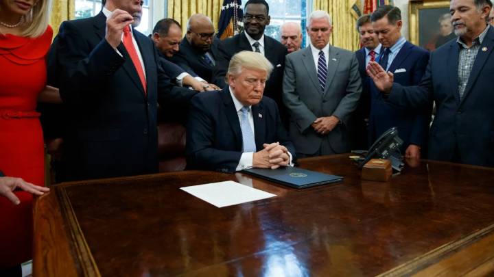 Trump eleva los aranceles a Canadá del 25 al 35% como castigo por tráfico de fentanilo