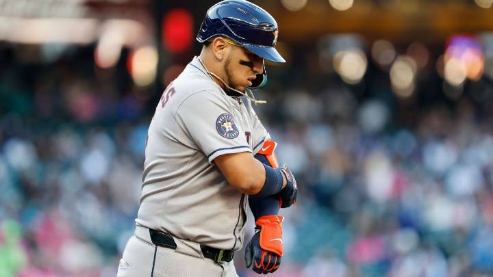 Astros' Isaac Paredes to rehab hamstring, hopes to return in '25