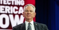 GOP Senator Slapped With Community Note