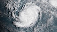 Erin se debilita a huracán de categoría 3, pero se prevé que se fortalezca nuevamente