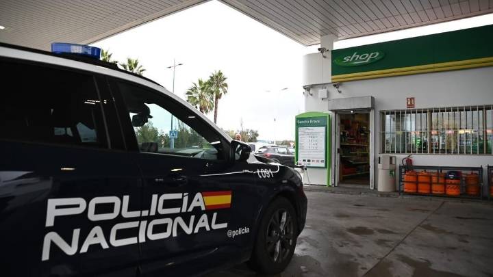 Muere un hombre agredido durante una pelea en una gasolinera: un joven detenido