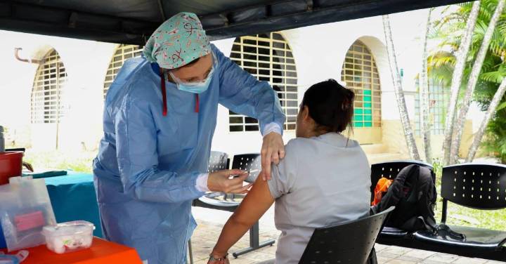 ¡Ojo! En 73 puntos de la ciudad habrá jornada de vacunación en Medellín