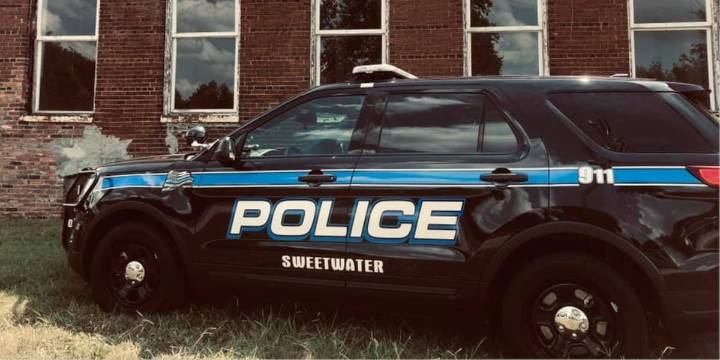 Sweetwater police warn of scam claiming permits issued for people to collect money at highway intersection