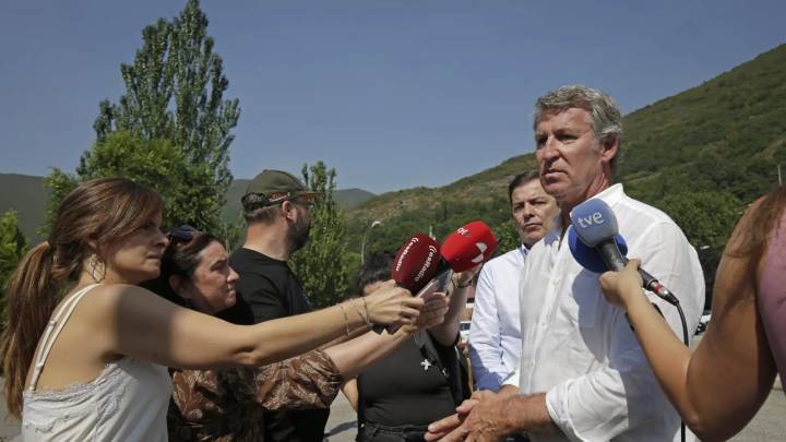 Feijóo pide el despliegue del Ejército en los incendios y más medios: "Es una crisis nacional y queda lo peor"