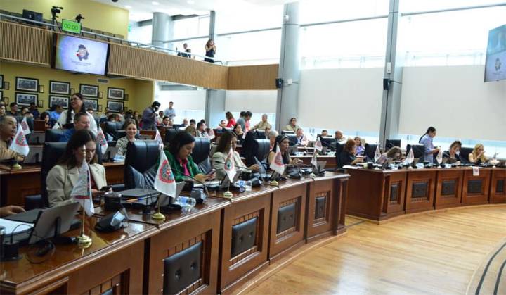 Congreso al tope / Para quién la Jucopo? /  Mary en chihuas / Marko sí, pero  no
