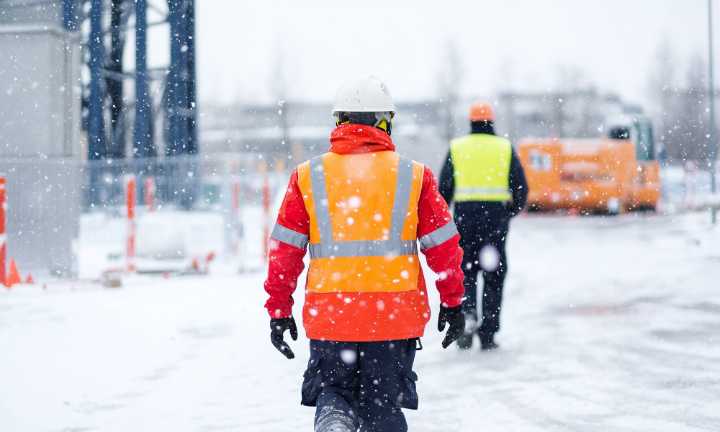 Impact of extended cold exposure on worker performance