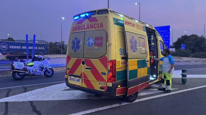 Muere un motorista en un accidente, tras salirse de la vía, en Alcalá de Henares