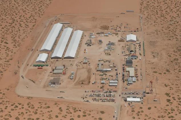 Primeras imágenes del mega-centro de detención de ICE en Fort Bliss