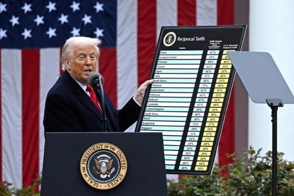 Declara tribunal ilegales aranceles de Trump