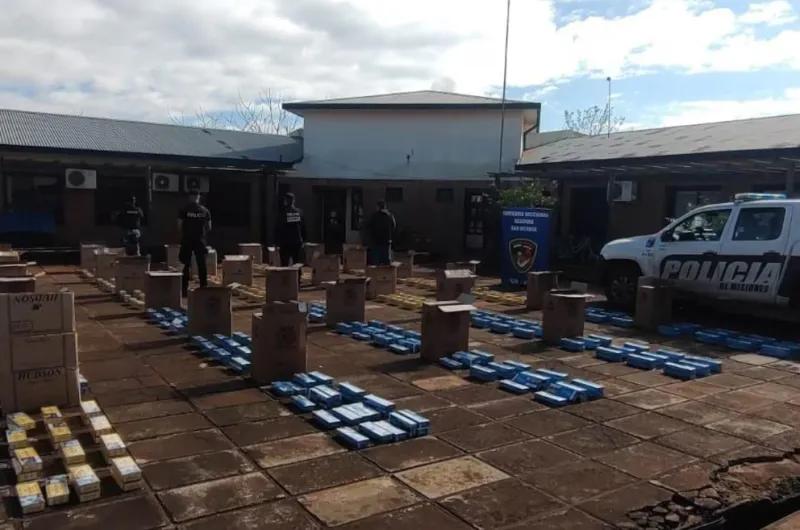 Secuestran una camioneta robada en Brasil con casi 20 mil atados de cigarrillos de contrabando