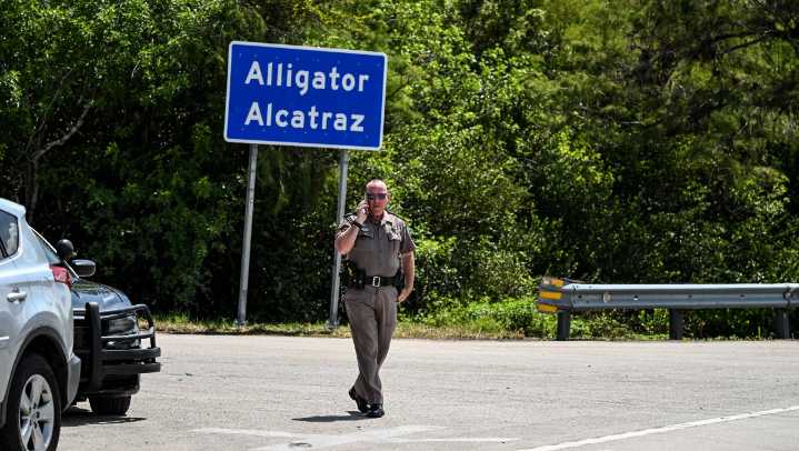 Ordenan cerrar Alligator Alcatraz dentro de 60 días