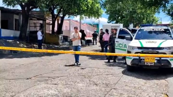 Lanzan granada a parada de busetas en Cúcuta