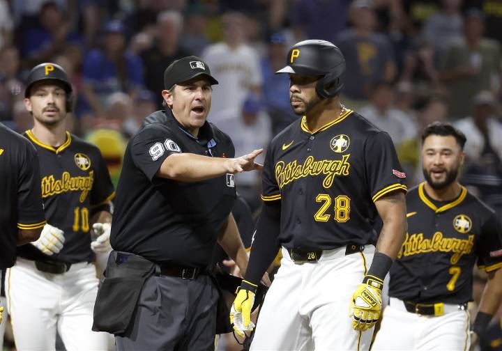 Pirates win series opener as Blue Jays implode late