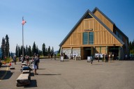Europeans Concerned Over Summer Visitor Footage From Mount Rainier National Park And They Aren't Wrong