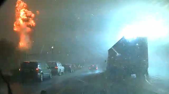 South Carolina: Dashcam captures massive lightning strike, explosion