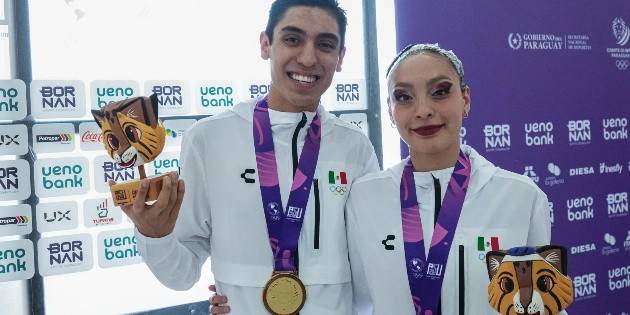 Jalisciense gana oro en natación artística en Asunción 2025