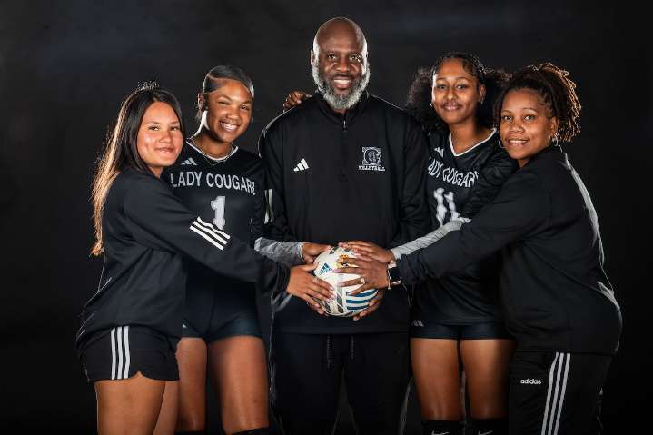 Harrisburg girls volleyball downs CD East in Mid-Penn Capital Division match