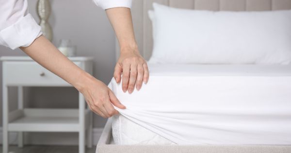 Dormir con la cama limpia: cada cuánto debes cambiar las sábanas según los especialistas