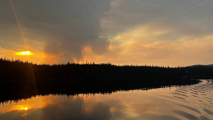 Oregon wildfire updates: Emigrant Fire continues to grow