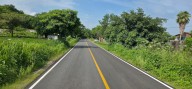 CONCLUYE GOBIERNO ESTATAL REHABILITACIÓN DE CAMINO A TAMBACA EN TAMASOPO