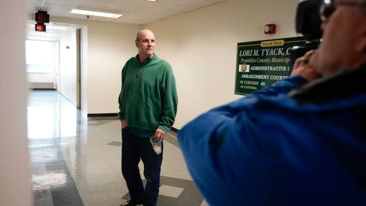 Ex Ohio State quarterback Art Schlichter misses drug case plea hearing