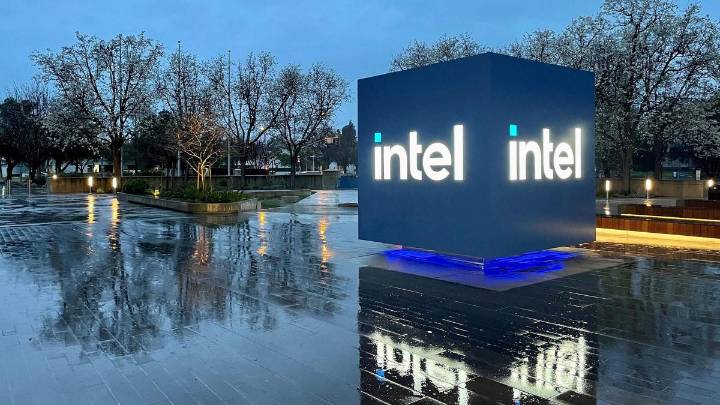 Trump administration's deal is structured to prevent Intel from selling foundry unit