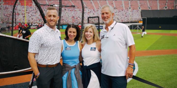 Stand Up To Cancer, MLB give cancer survivors VIP experience