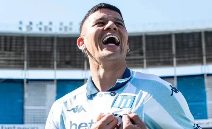 Prendieron fuego una camioneta de Marcos Rojo en Río Negro