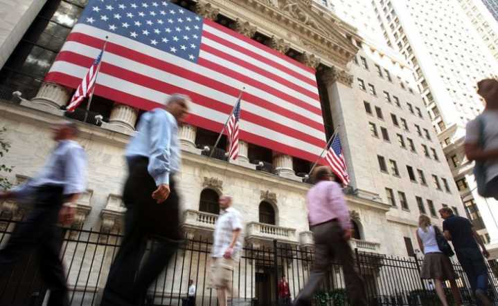 Presidente de la Fed abre la puerta a un recorte de tasas en EE. UU.