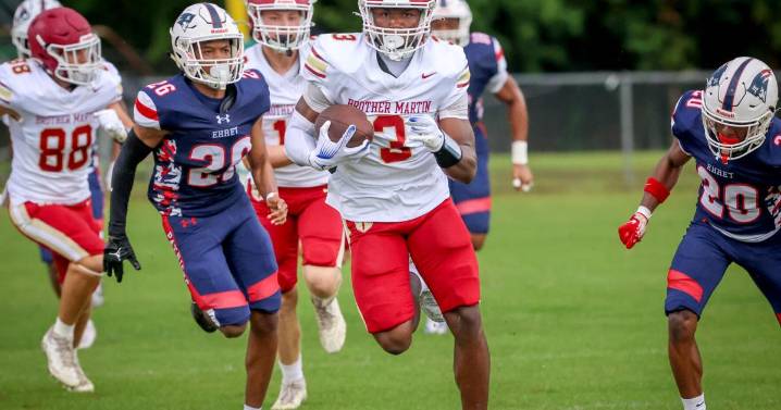 Kickoff return TD sparks Brother Martin in sloppy jamboree rout of John Ehret