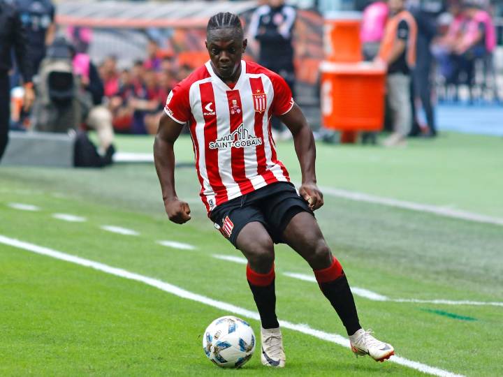 Las opciones.  En qué canal pasan Cerro Porteño vs. Estudiantes, por la Copa Libertadores 2025