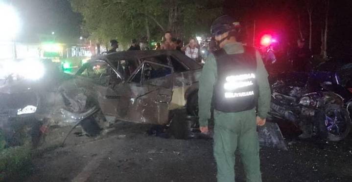 Dos fallecidos y decenas de heridos tras graves accidentes de tránsito en los llanos venezolanos