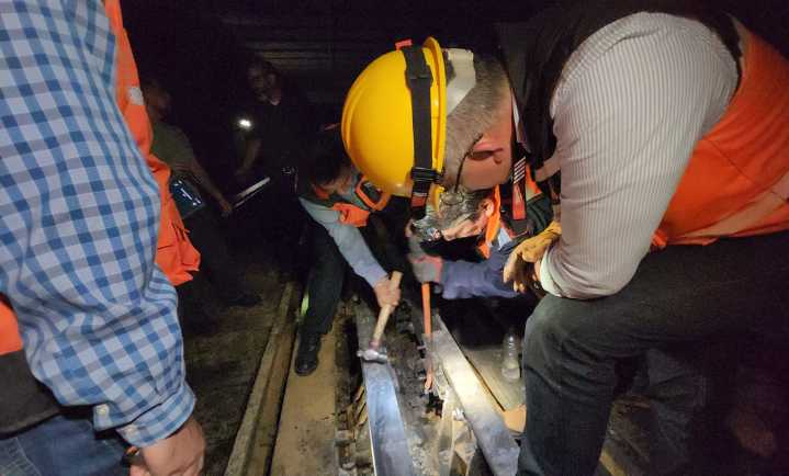 Repara Metro sistema de vías en L2 ante servicio provisional