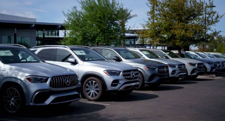 EE.UU. aplicará arancel del 15% a los automóviles europeos