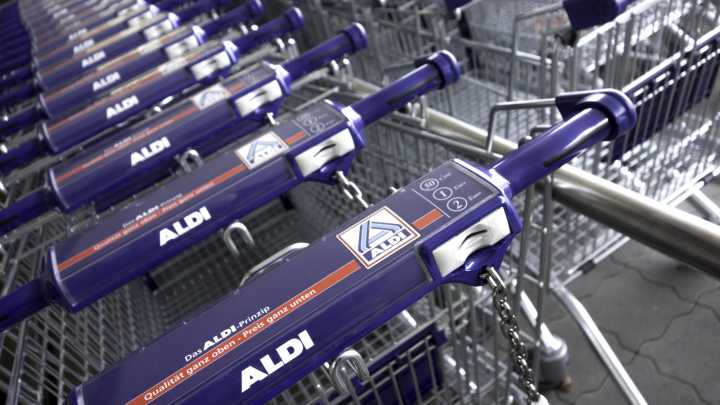 Why Does Aldi Charge A Quarter To Use Shopping Carts?