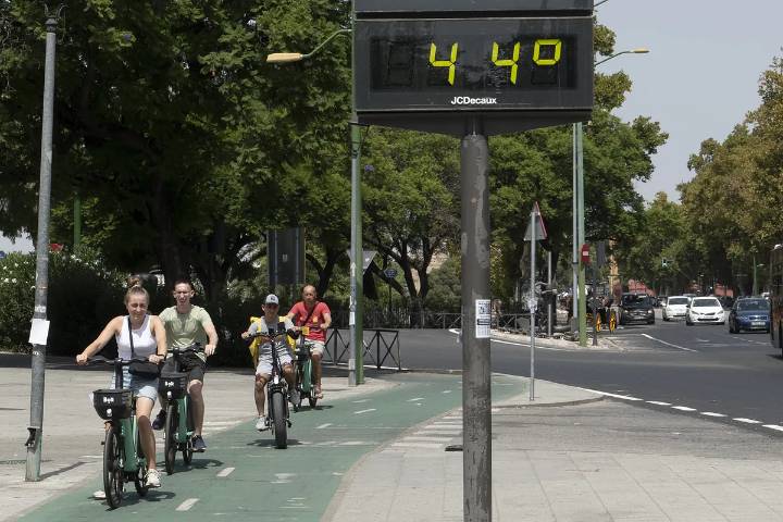 Seis comunidades en aviso rojo por altas temperaturas: hasta 45º en Murcia y 44º en Sevilla y Córdoba