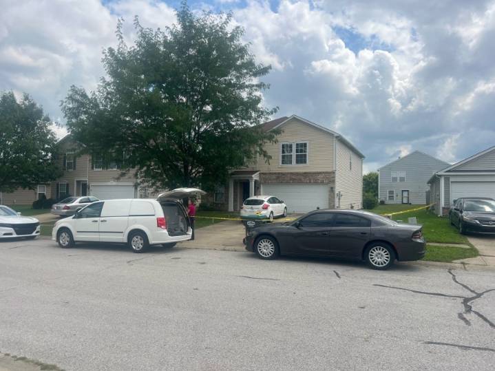 Pregnant mom and 3-year-old son found dead in Indiana home
