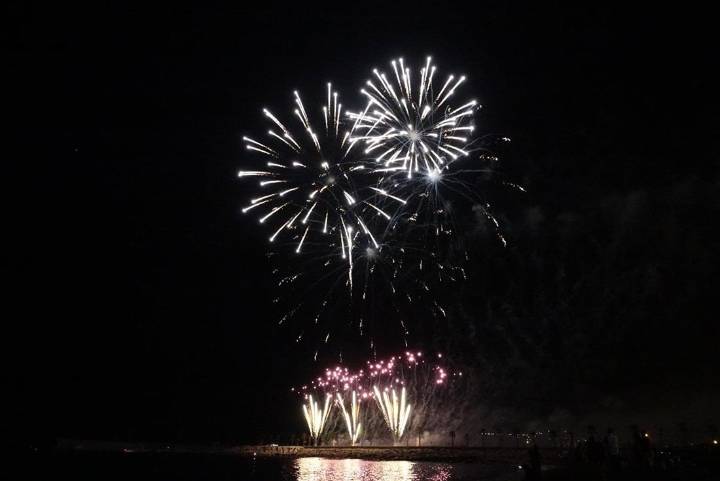 La Feria de Málaga comenzará el viernes con fuegos artificiales, música y drones