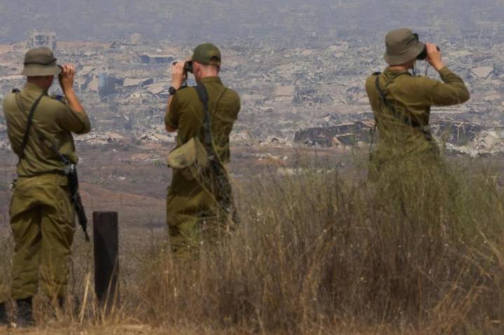 Israeli gunfire kills at least 25 in Gaza as Netanyahu says he will allow Palestinians to leave