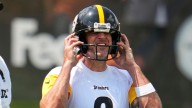 Aaron Rodgers dislikes new helmet, says 'it looks like a damn spaceship'