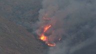 El viento complica el incendio de Jarilla: "Las condiciones meteorológicas han hecho que haya sorprendido esa voracidad"