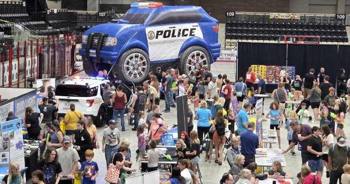 Cops and families have fun at National Night Out in Mason City