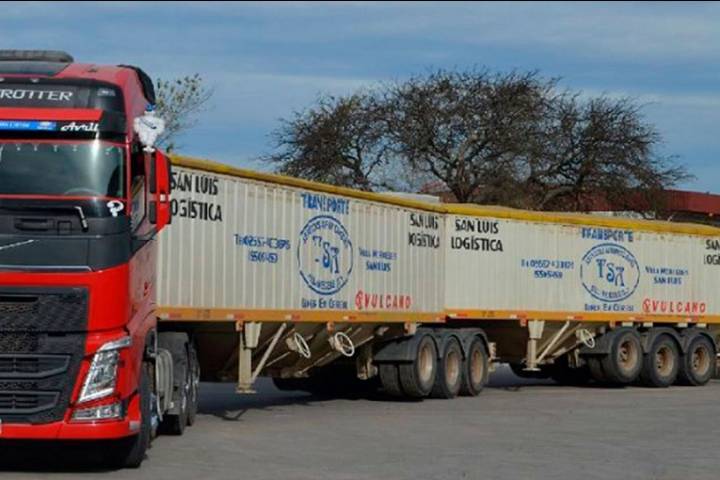 Qué son los bitrenes, los camiones autorizados por el Gobierno a circular por todo el país