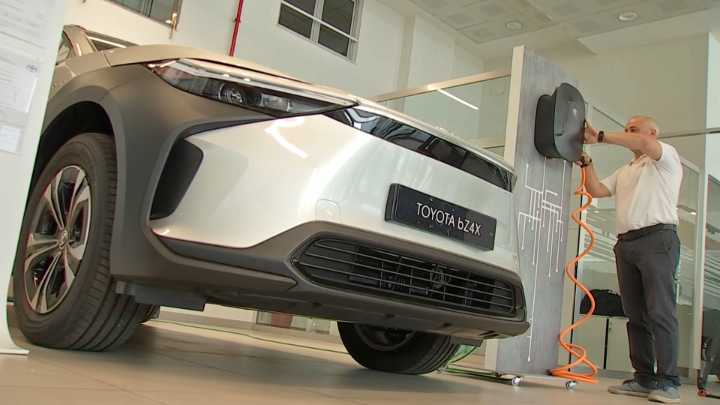 La Junta activa el Plan Moves III con ayudas de hasta 9.900 euros para la compra de coches eléctricos More