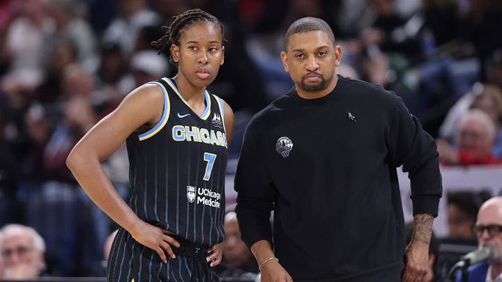 Ariel Atkins drops game-high 30, but Aces stymie Sky 79