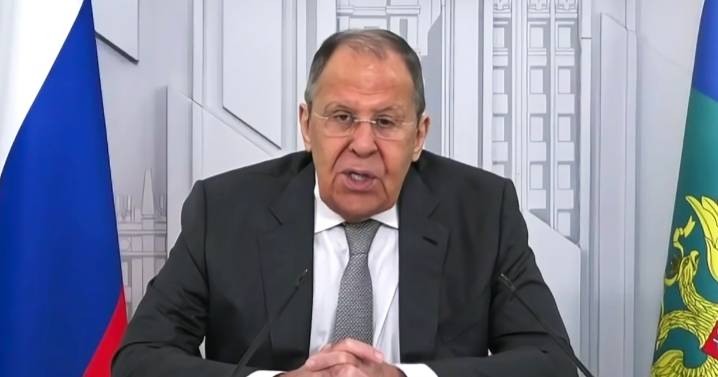 Russia's foreign minister says no Putin-Zelenskyy summit planned despite Trump's peace push