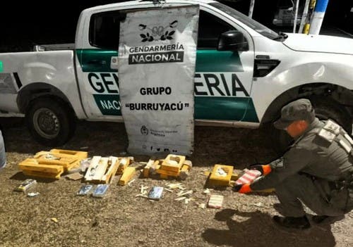 Gendarmería detuvo en Burruyacú a dos mujeres que escondían 4 kilos de cocaína en muebles
