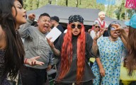 'Uno de nosotros votó por Trump': Snow Tha Product mezcla humor y crítica en su tema viral 'Sábado'